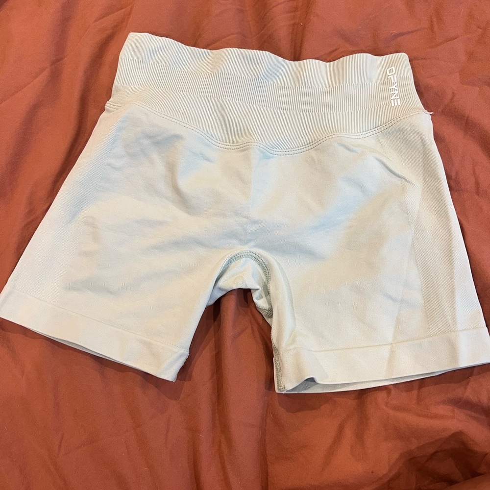 Dfyne shorts